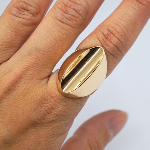 Hugo G. Carstensen; Ring in 14k gold Hugo G. Carstensen; Ring in 14k gold